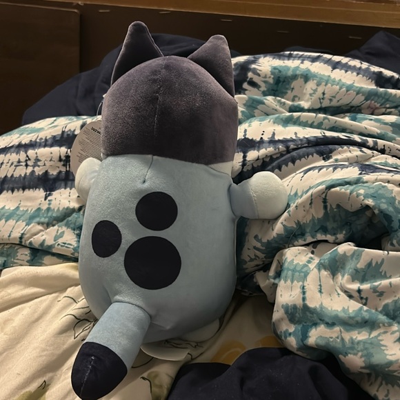 Squishmallows bluey hugmee plushie - Picture 2 of 9